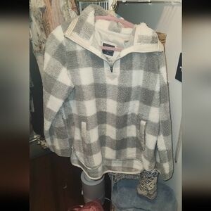 Abercrombie & Fitch White and Gray Zip-Up Sweater